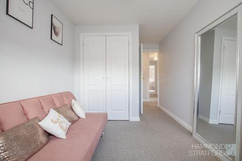 37 Burdock Close, Wymondham, NR18 0YE