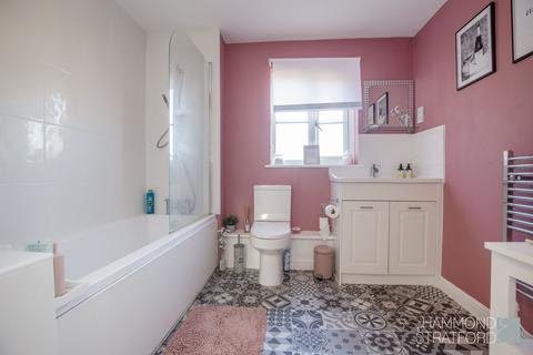 37 Burdock Close, Wymondham, NR18 0YE