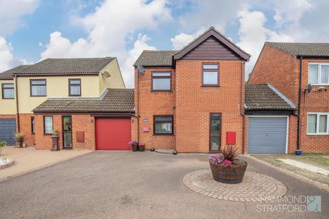 3 bedroom link detached house for sale, Beech Close, Scole