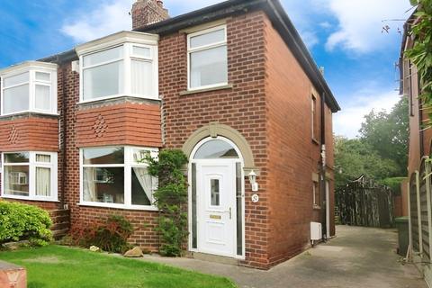 3 bedroom semi-detached house to rent, Harewood Avenue, Retford