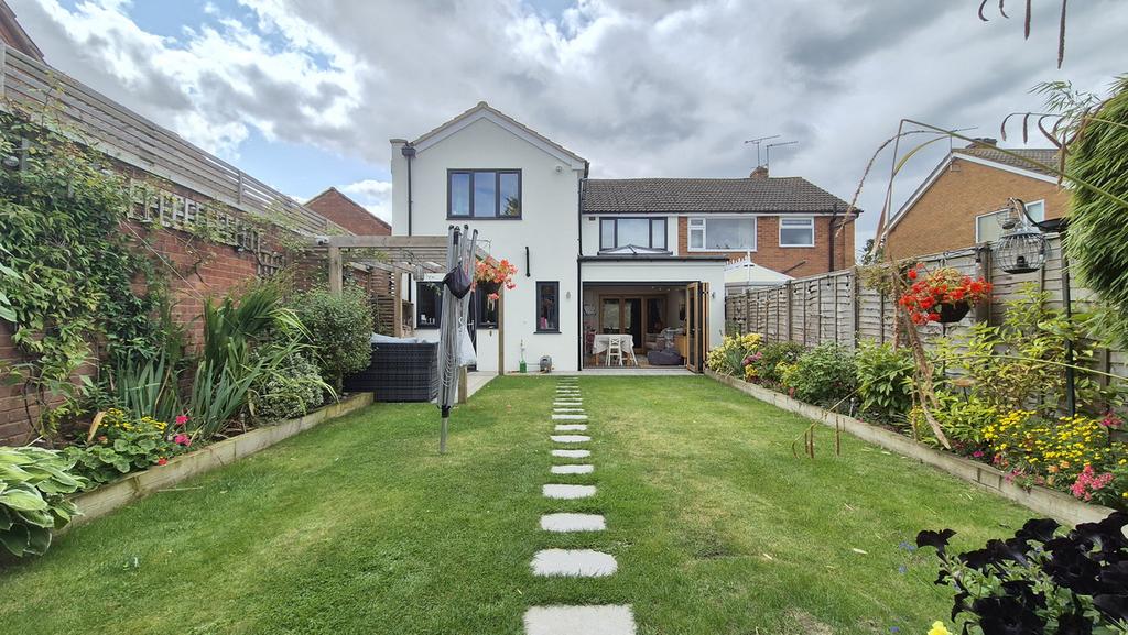 Church Road, Long Itchington, CV47 4 bed semi-detached house - £550,000