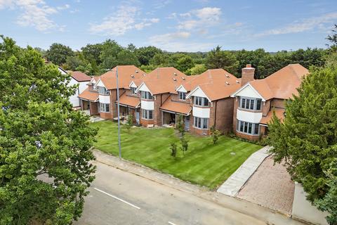 4 bedroom link detached house for sale, Ongar Road, Writtle