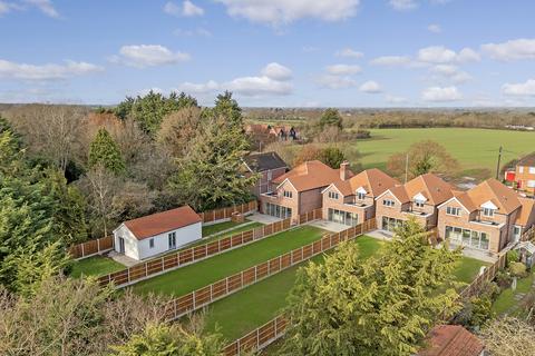 4 bedroom link detached house for sale, Ongar Road, Writtle