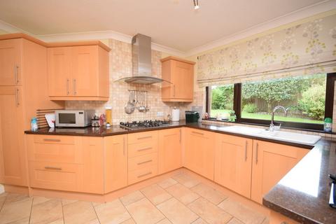 15 Castleton Park, Auchterarder, PH3 1QA