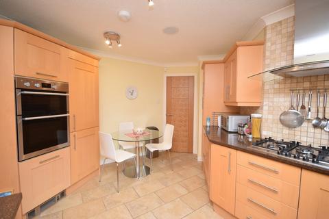 15 Castleton Park, Auchterarder, PH3 1QA