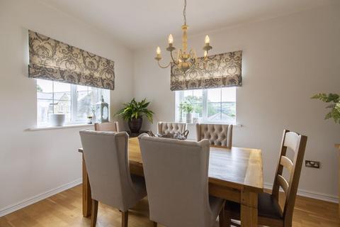 10 Rylands Park, Ripponden, Sowerby Bridge, HX6 4JH