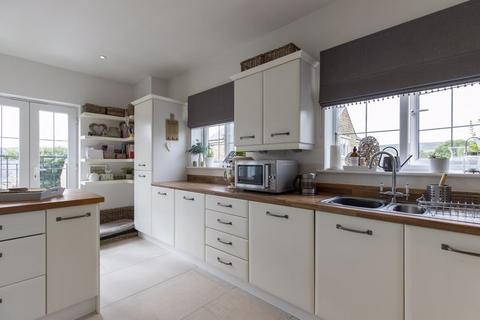 10 Rylands Park, Ripponden, Sowerby Bridge, HX6 4JH