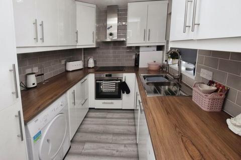 2 bedroom terraced house for sale, Primrose Lawn, Exeter