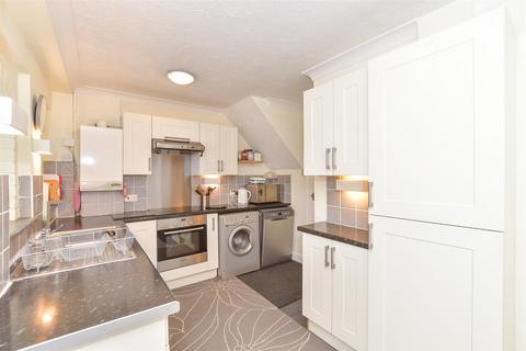 26 Hooks Lane, Havant, PO9 3DR