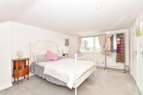 26 Hooks Lane, Havant, PO9 3DR
