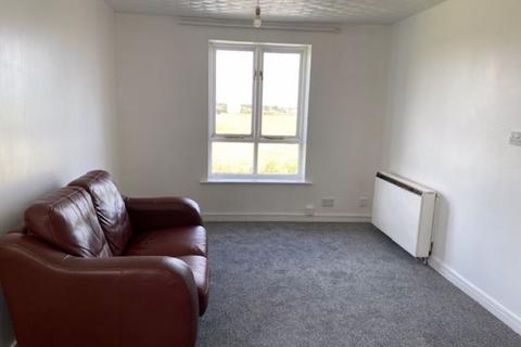 2 bedroom flat to rent, Whinmoor Place, Newcastle Upon Tyne