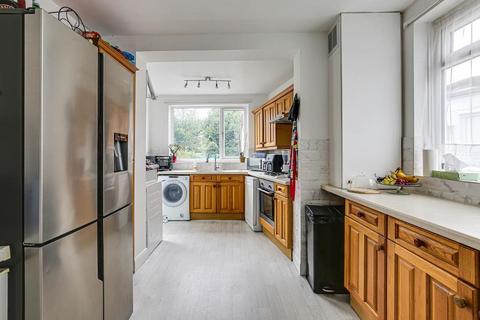 7 Ashdown Gardens, South Croydon, CR2 9DR