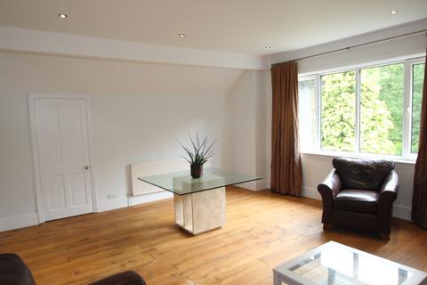 2 bedroom flat to rent, Park Avenue, Roundhay, Leeds, West Yorkshire, UK, LS8