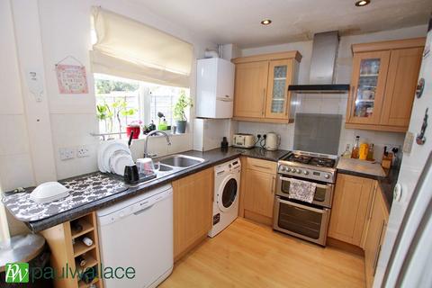 3 bedroom semi-detached house for sale, St. Annes Close, West Cheshunt