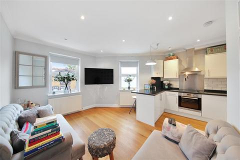 2 bedroom flat for sale, Putney Bridge Road, SW15