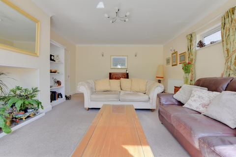 5 bedroom detached house for sale, Crescent Road, Heybridge, Maldon, Essex, CM9 4SJ