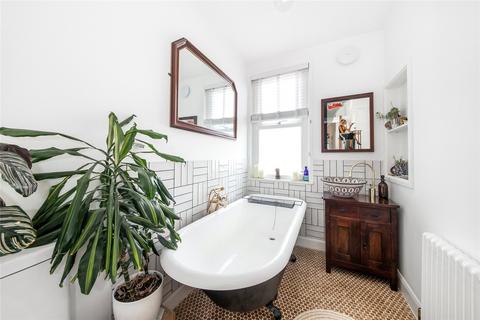 36 Heath Road, Thornton Heath, CR7 8NE