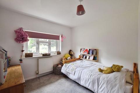 10 The Elms, Fovant, Salisbury, SP3 5JZ