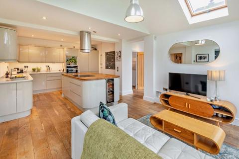 21a Cheapside Road, Ascot, SL5 7QR