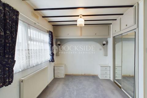 2 bedroom property for sale, Kingsmead Park, Rochester