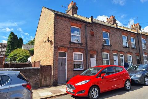 2 bedroom terraced house to rent, New Town Street, Luton