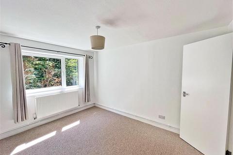 3 bedroom flat for sale, Davys Close, Wheathampstead