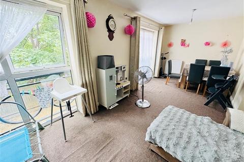 2 bedroom flat for sale, FRIARS CLOSE, SEVEN KINGS IG1