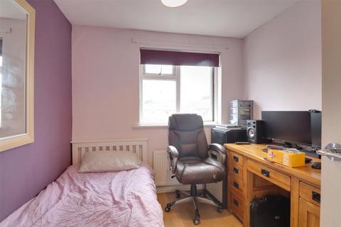 27 Greenbank, Torrington, EX38 7DP