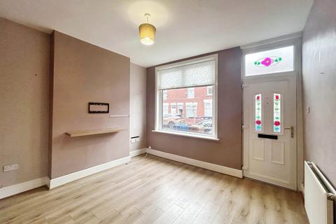 2 bedroom terraced house to rent, Vienna Road, Greater Manchester SK3