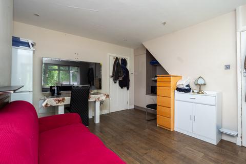 2 bedroom terraced house for sale, St Dunstans Hill, Surrey SM1