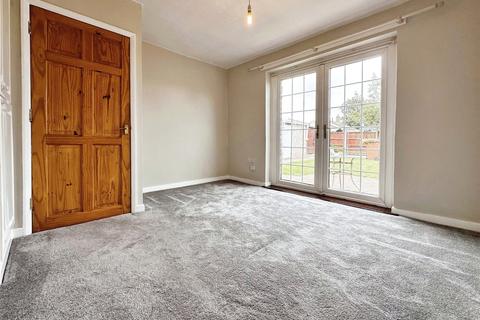 2 bedroom bungalow to rent, Roston Drive, Leicestershire LE10