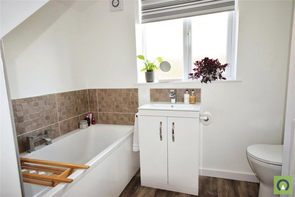 Ground Floor Bathroo