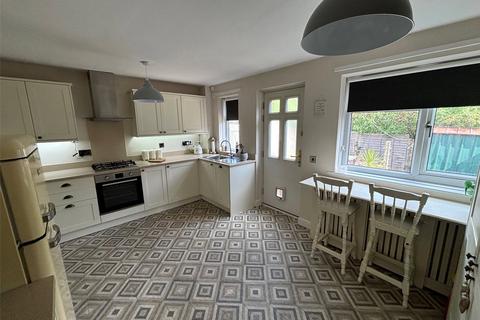 3 bedroom semi-detached house for sale, White Laithe Gardens, West Yorkshire LS14