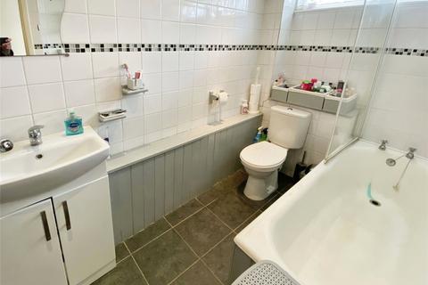23 Thorntons Way, Nuneaton, CV10 8NR