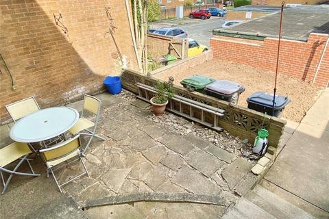 23 Thorntons Way, Nuneaton, CV10 8NR