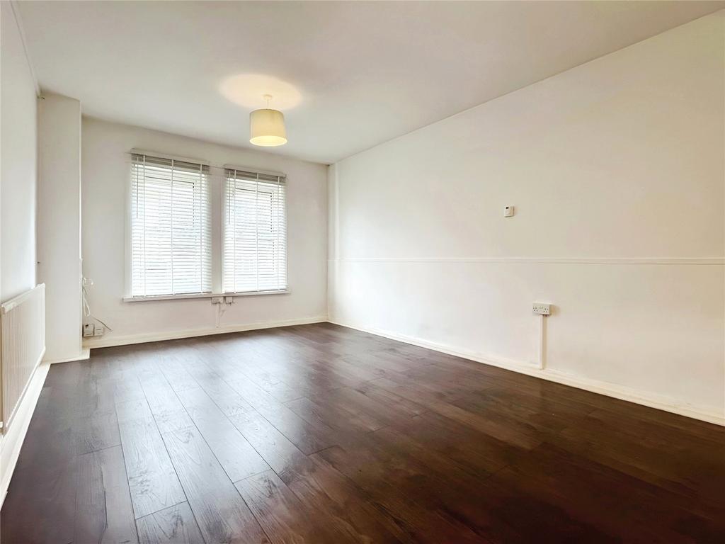 Living Room/Bedroom