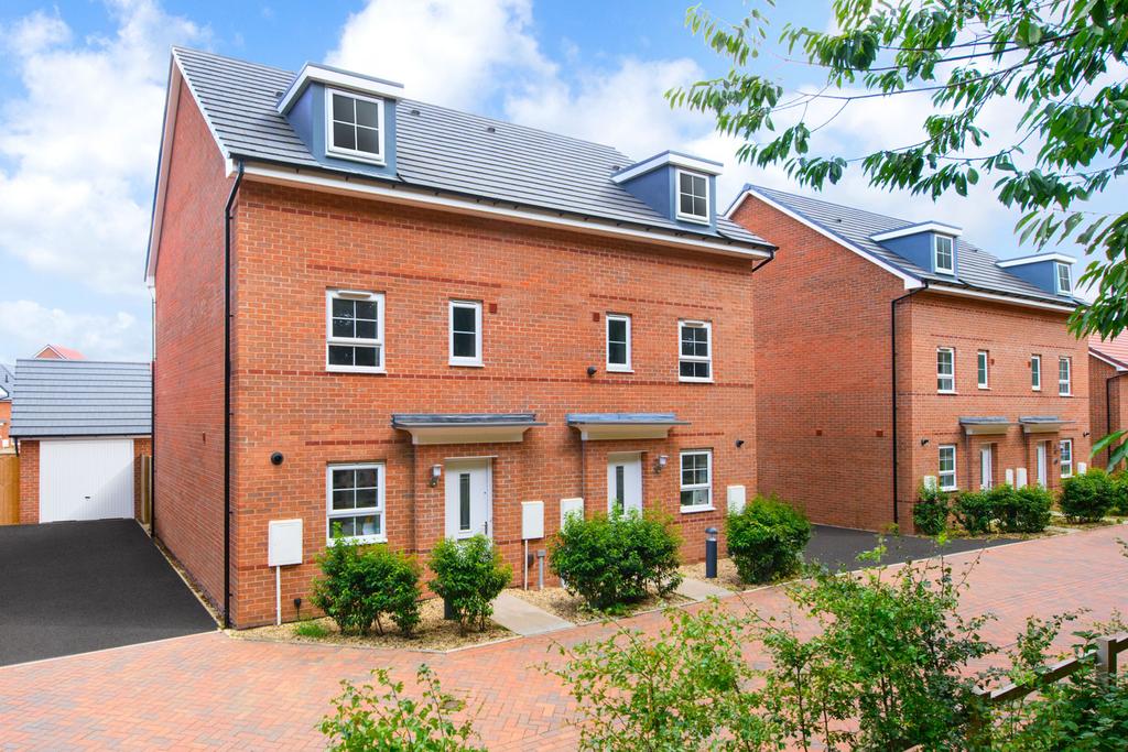 Woodcote 4 bed home external