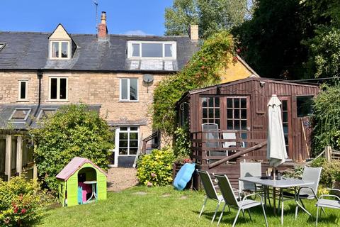 3 bedroom end of terrace house for sale, Inchbrook, Stroud