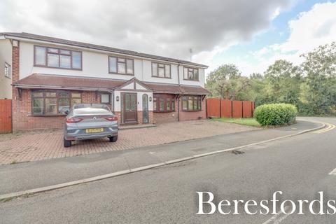 Brook Road, Brentwood, CM14