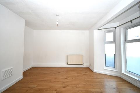 3 bedroom semi-detached house to rent, Higham Hill Road, London, E17