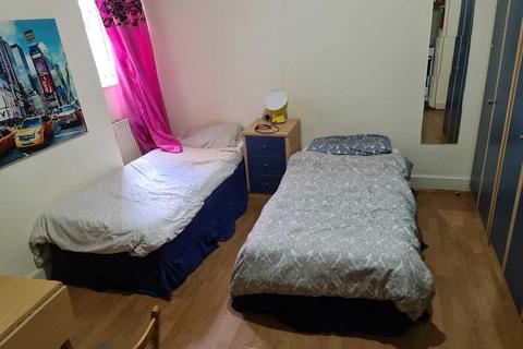 Flat share to rent, Cranhurst Road