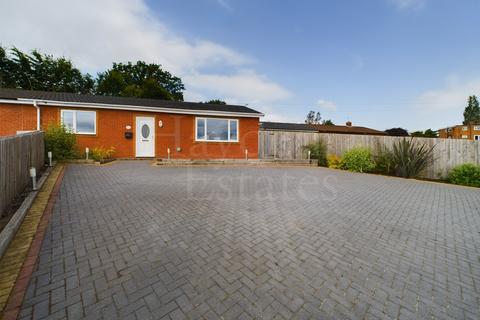 3 bedroom bungalow for sale, Curdale Close, Cleobury, DY14 8DZ