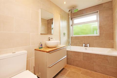 33 The Cranbrooks, Wheldrake, York, YO19 6AZ