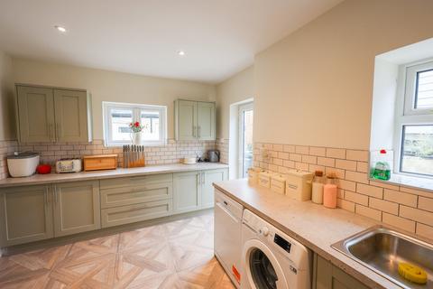 4 Castle View, St Dennis, St Austell, PL26 8BZ