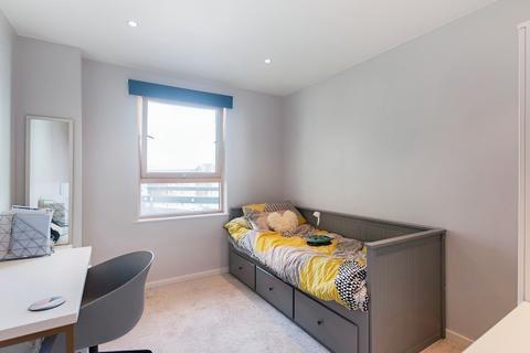 undefined, Gateway South, Marsh lane, Leeds, LS9