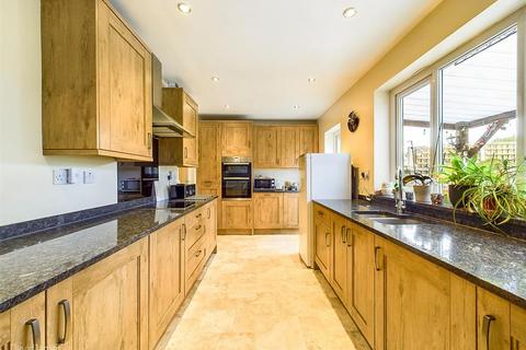 5 bedroom detached house for sale, Westdale Lane, Nottingham NG4