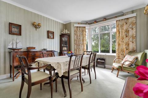 208 Thorpe Road, Peterborough, PE3 6LB