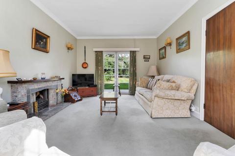 208 Thorpe Road, Peterborough, PE3 6LB