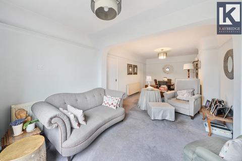 65 Grafton Road, Worcester Park, KT4 7QR