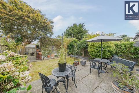 65 Grafton Road, Worcester Park, KT4 7QR